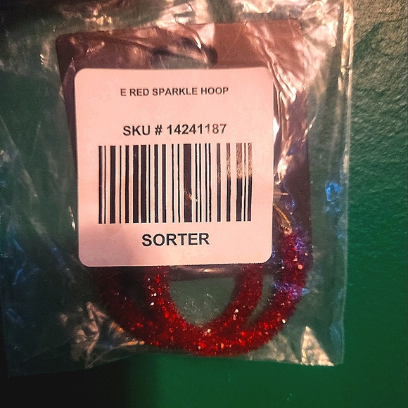 🆕️ NWT Embellished Red Beaded Hoop Earrings - Picture 5 of 6